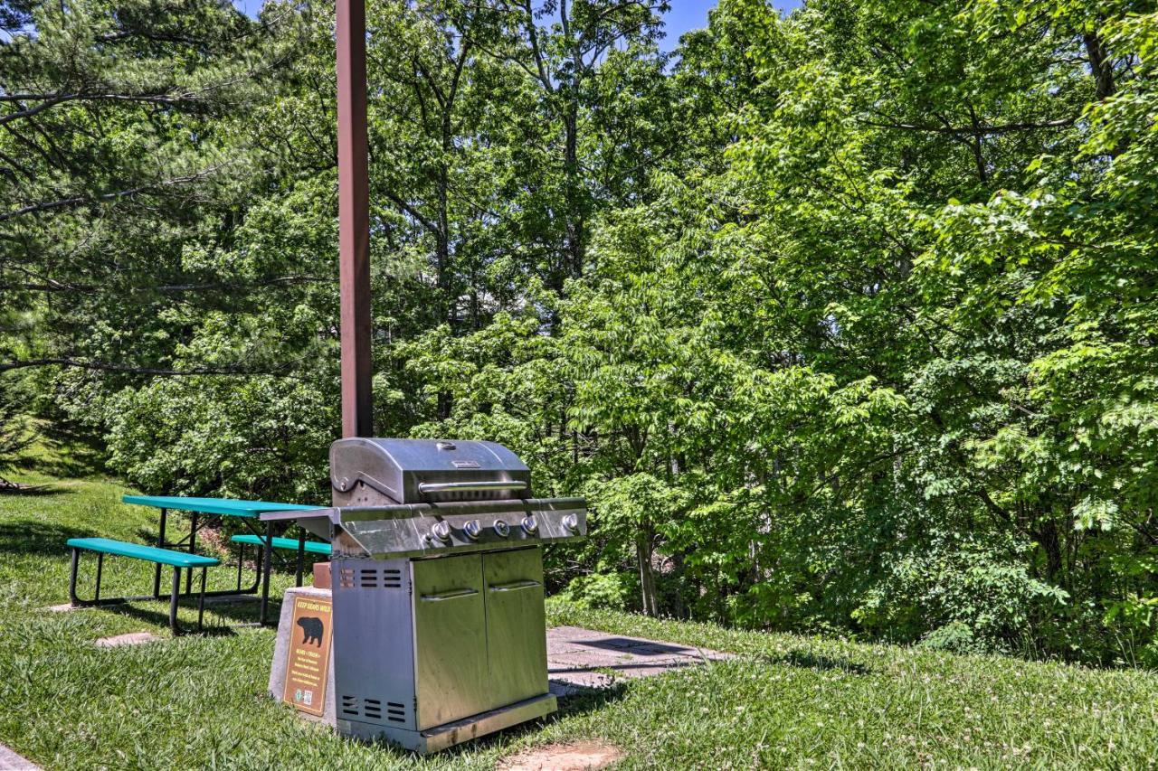 Condo With Pool And Grill Access About 4 Mi To Gatlinburg! Luaran gambar