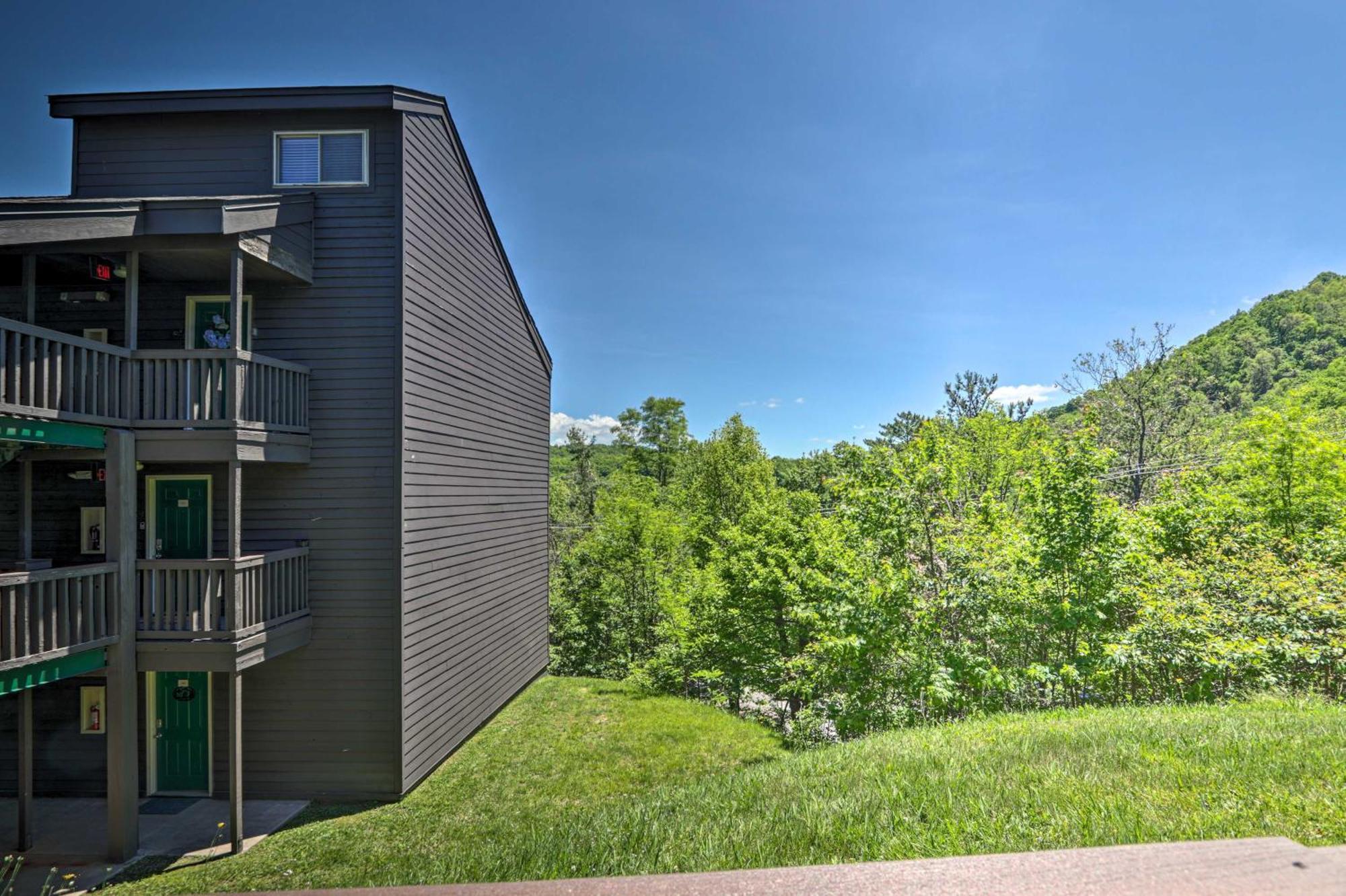 Condo With Pool And Grill Access About 4 Mi To Gatlinburg! Luaran gambar